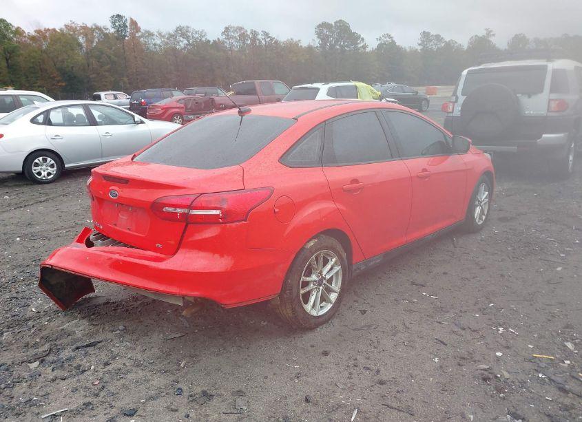 Photo 4 of 2017 Ford Focus SE (VIN 1FADP3F20HL217765)