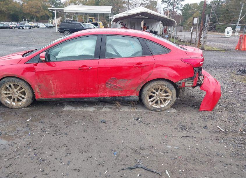 Photo 6 of 2017 Ford Focus SE (VIN 1FADP3F20HL217765)