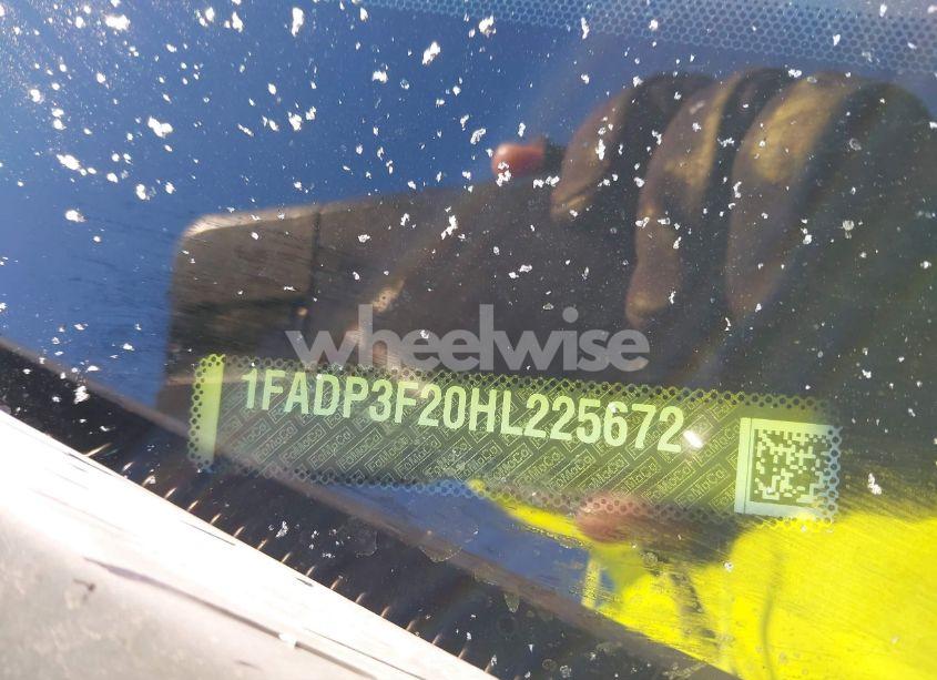 Photo 9 of 2017 Ford Focus SE (VIN 1FADP3F20HL225672)