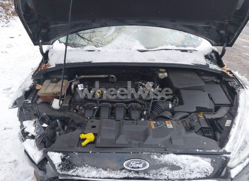 Photo 10 of 2017 Ford Focus SE (VIN 1FADP3F20HL228393)
