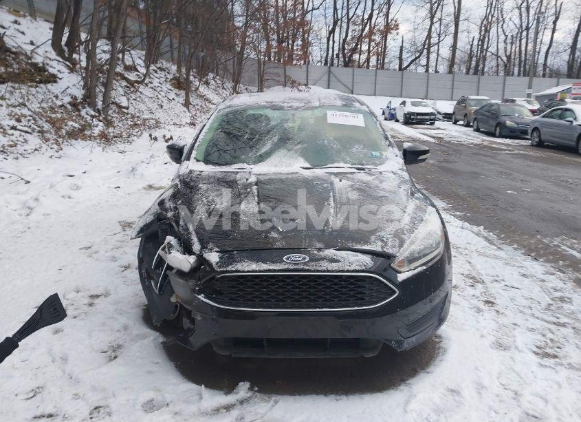 Photo 13 of 2017 Ford Focus SE (VIN 1FADP3F20HL228393)