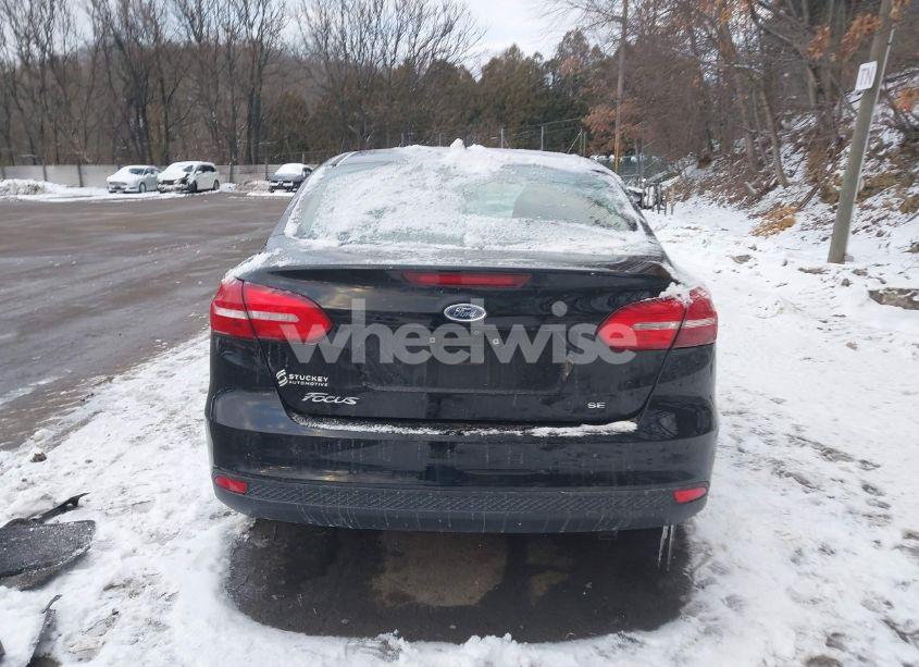 Photo 17 of 2017 Ford Focus SE (VIN 1FADP3F20HL228393)