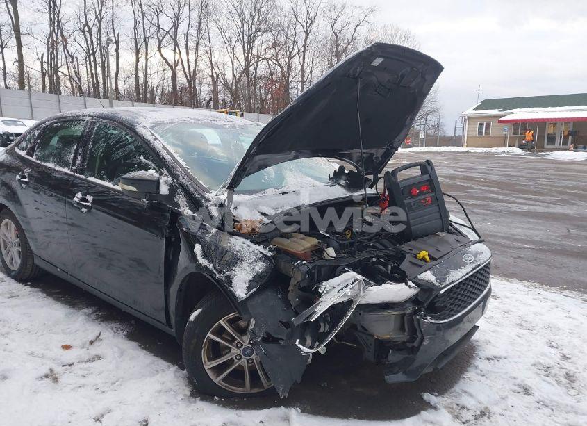 Photo 6 of 2017 Ford Focus SE (VIN 1FADP3F20HL228393)