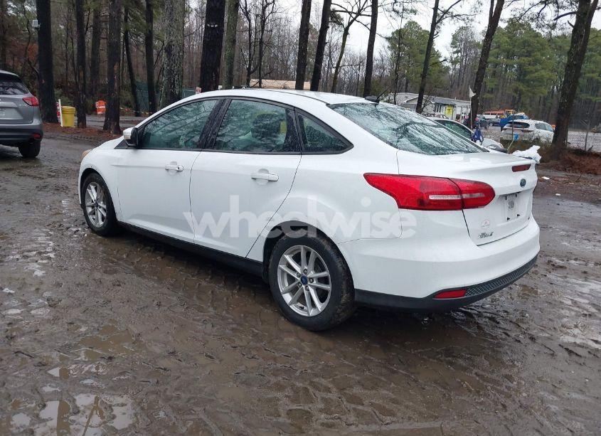 Photo 3 of 2017 Ford Focus SE (VIN 1FADP3F20HL252595)