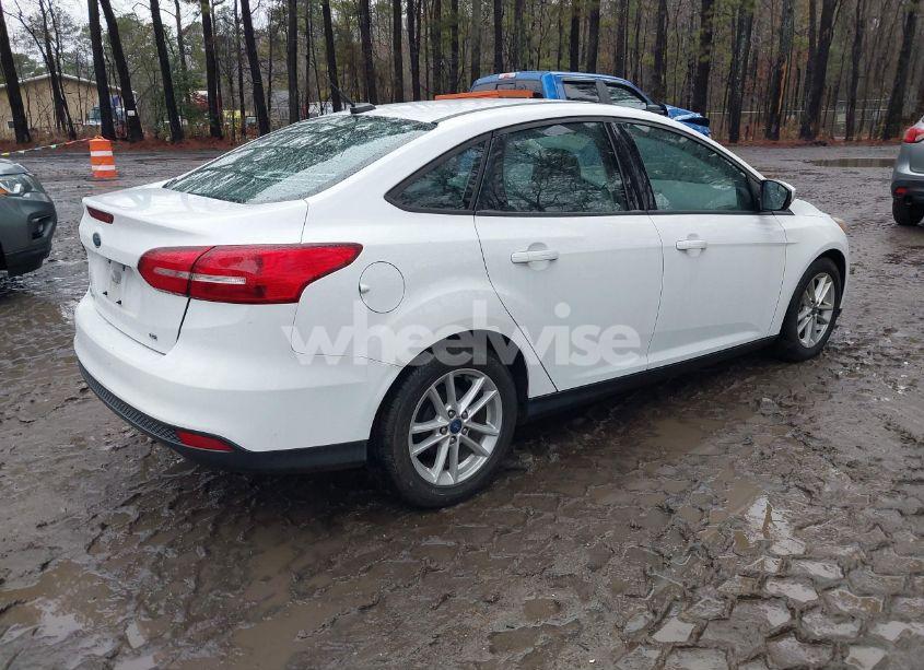 Photo 4 of 2017 Ford Focus SE (VIN 1FADP3F20HL252595)