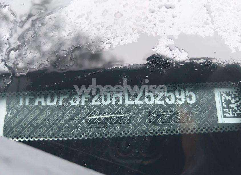 Photo 9 of 2017 Ford Focus SE (VIN 1FADP3F20HL252595)