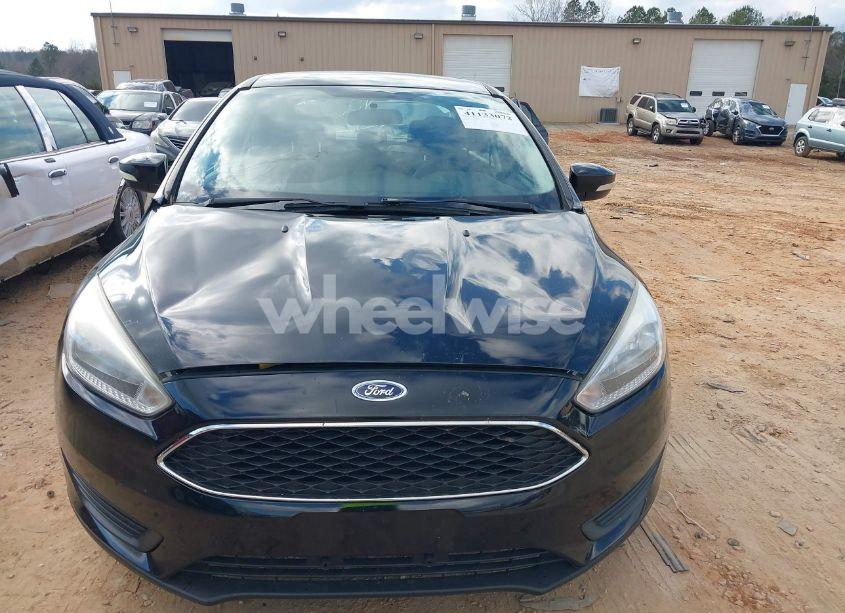 Photo 12 of 2017 Ford Focus SE (VIN 1FADP3F20HL262267)
