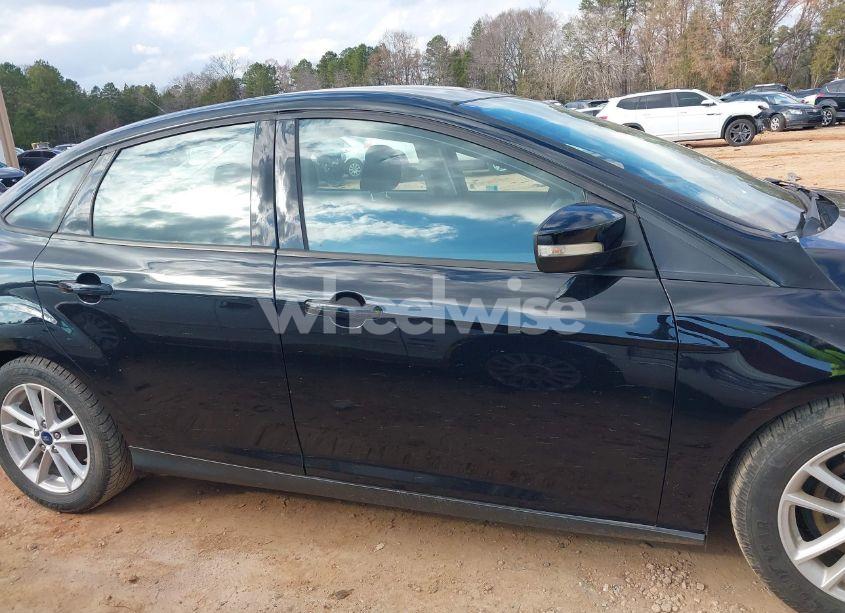 Photo 13 of 2017 Ford Focus SE (VIN 1FADP3F20HL262267)