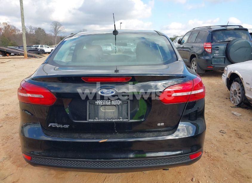 Photo 16 of 2017 Ford Focus SE (VIN 1FADP3F20HL262267)