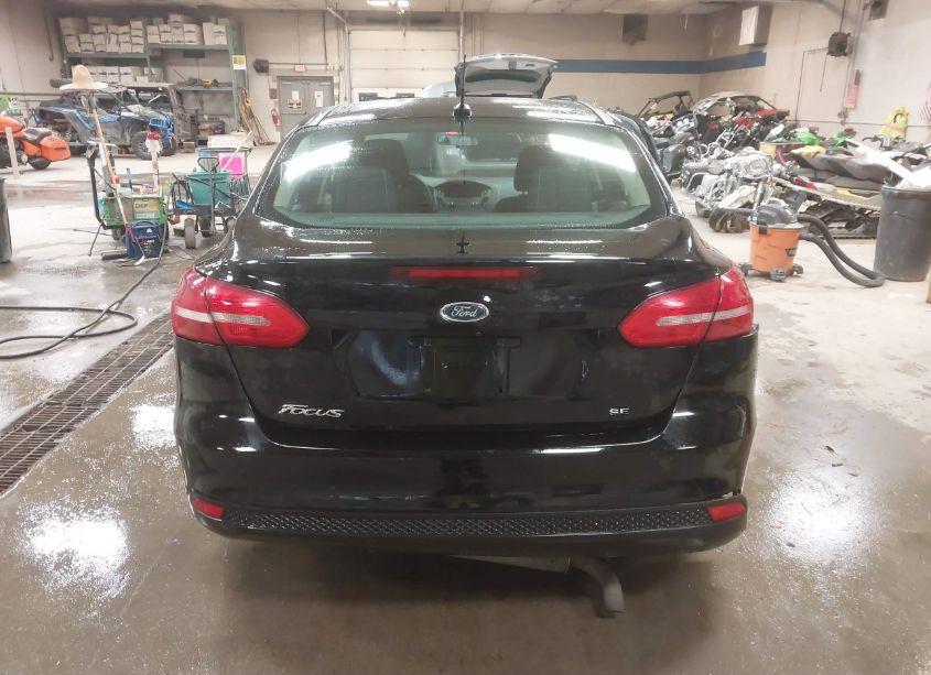 Photo 16 of 2017 Ford Focus SE (VIN 1FADP3F20HL265928)