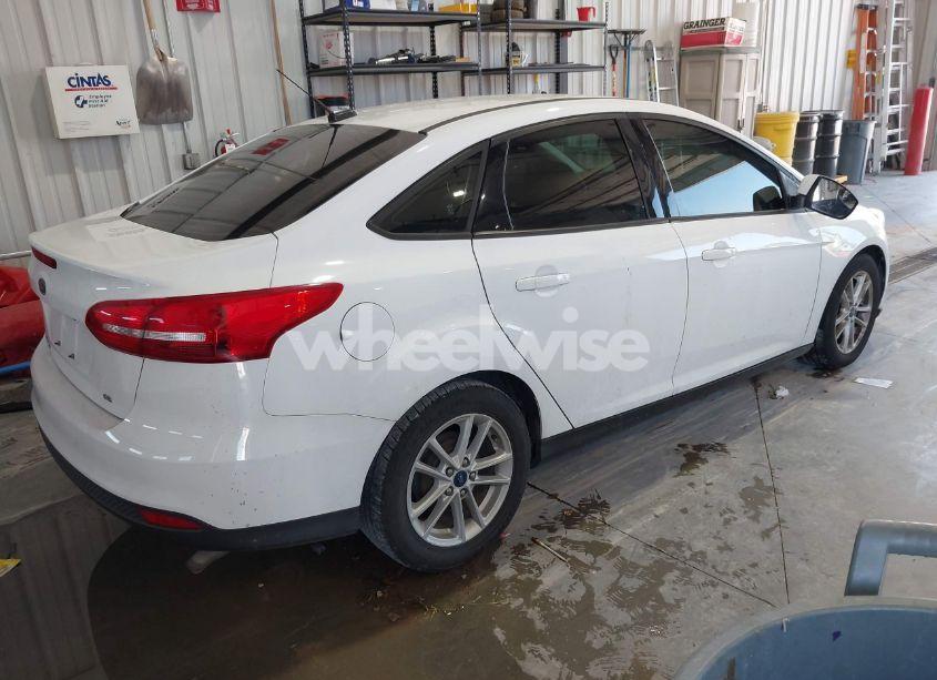 Photo 4 of 2017 Ford Focus SE (VIN 1FADP3F20HL268649)