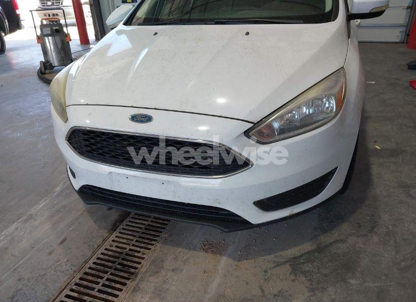 Photo 6 of 2017 Ford Focus SE (VIN 1FADP3F20HL268649)