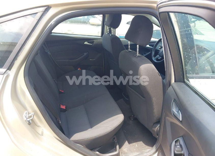 Photo 8 of 2017 Ford Focus SE (VIN 1FADP3F20HL291901)