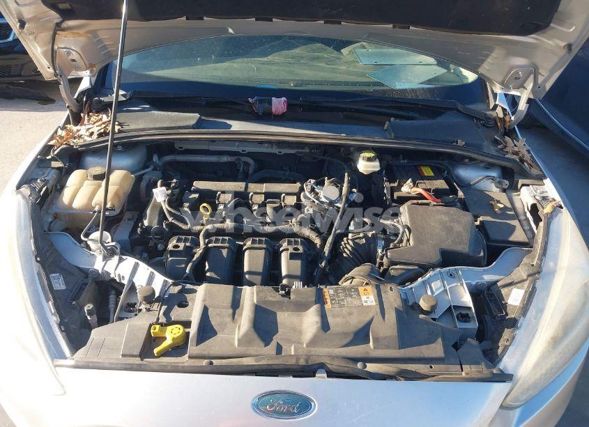 Photo 10 of 2017 Ford Focus SE (VIN 1FADP3F20HL320006)