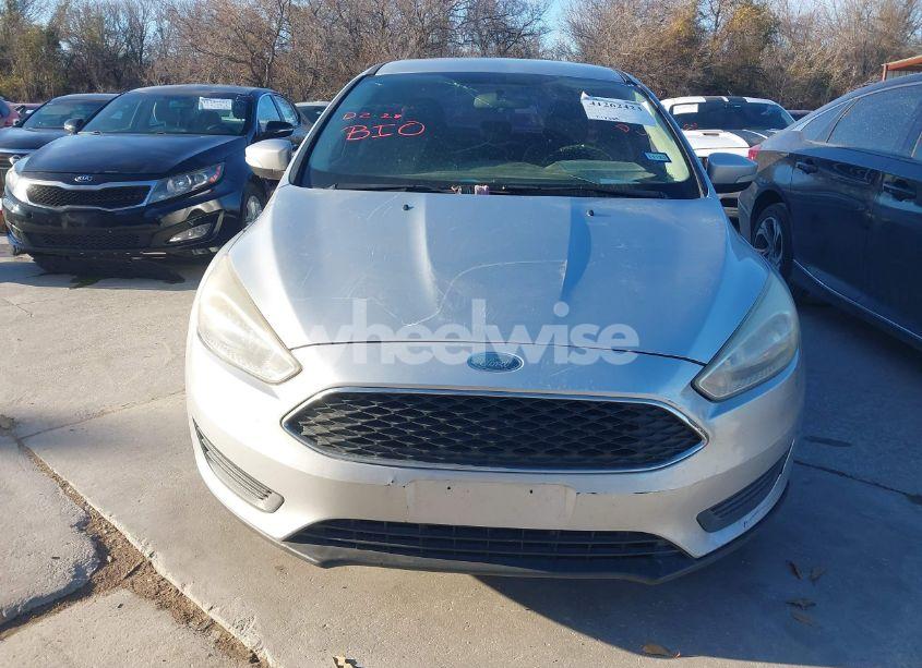 Photo 6 of 2017 Ford Focus SE (VIN 1FADP3F20HL320006)