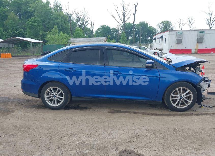 Photo 13 of 2018 Ford Focus SE (VIN 1FADP3F20JL214127)
