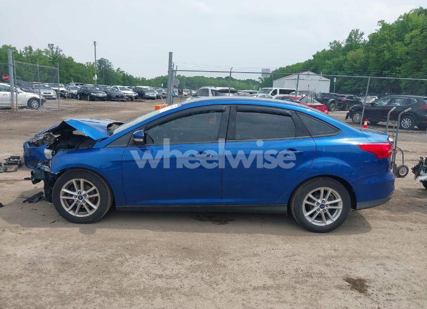 Photo 14 of 2018 Ford Focus SE (VIN 1FADP3F20JL214127)