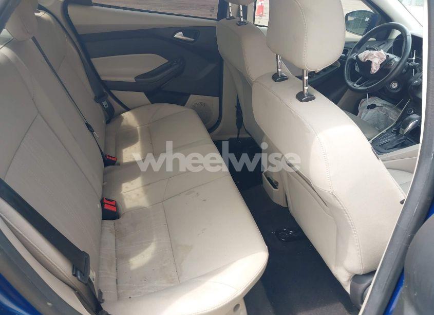 Photo 8 of 2018 Ford Focus SE (VIN 1FADP3F20JL214127)