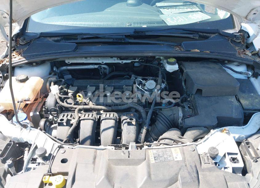 Photo 10 of 2018 Ford Focus SE (VIN 1FADP3F20JL234829)