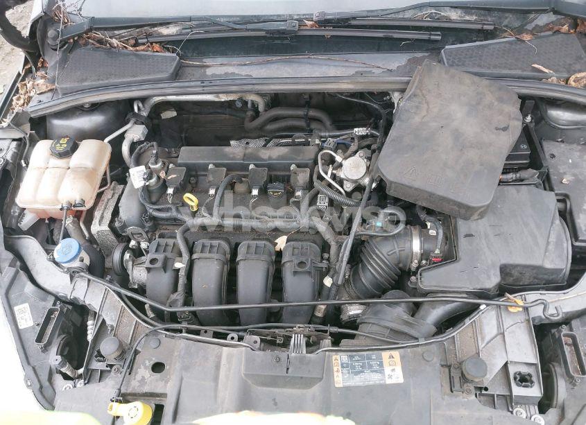 Photo 10 of 2018 Ford Focus SE (VIN 1FADP3F20JL258564)