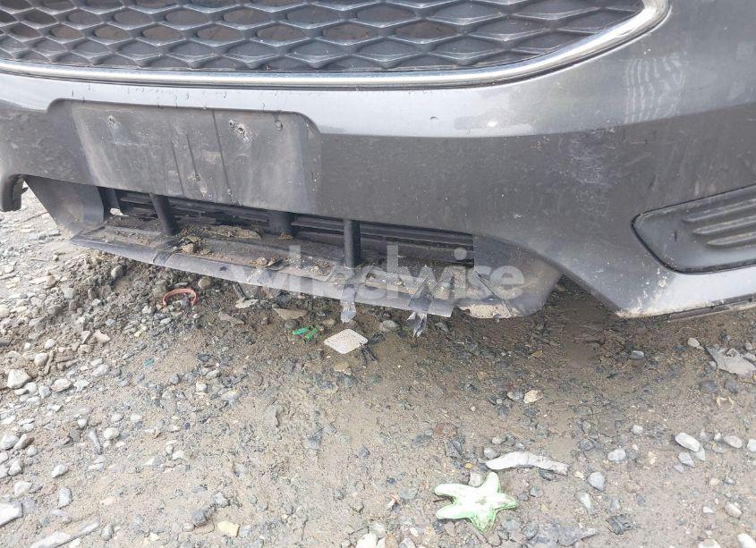 Photo 6 of 2018 Ford Focus SE (VIN 1FADP3F20JL258564)