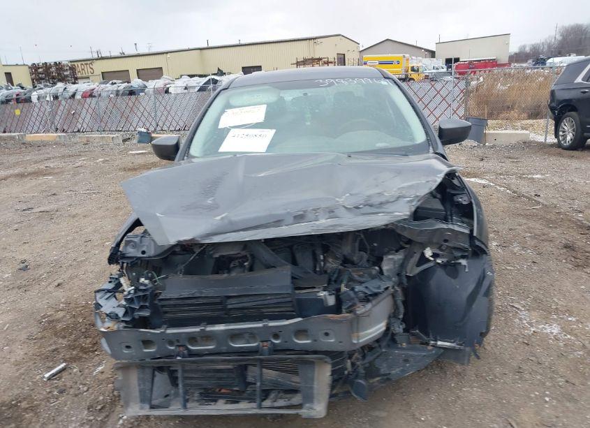 Photo 12 of 2018 Ford Focus SE (VIN 1FADP3F20JL258810)