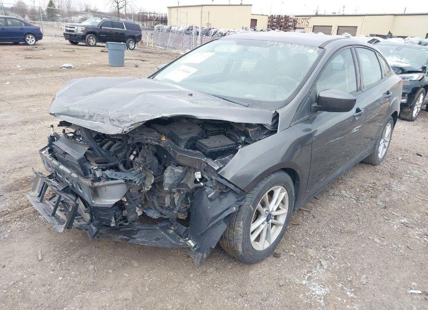 Photo 6 of 2018 Ford Focus SE (VIN 1FADP3F20JL258810)