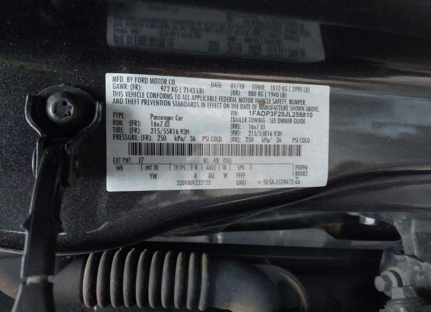 Photo 9 of 2018 Ford Focus SE (VIN 1FADP3F20JL258810)