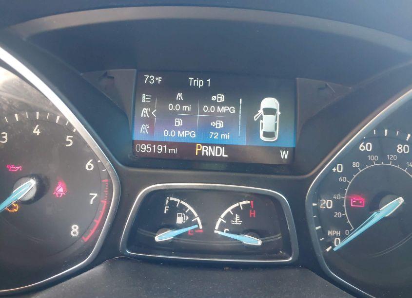 Photo 15 of 2018 Ford Focus SE (VIN 1FADP3F20JL295498)