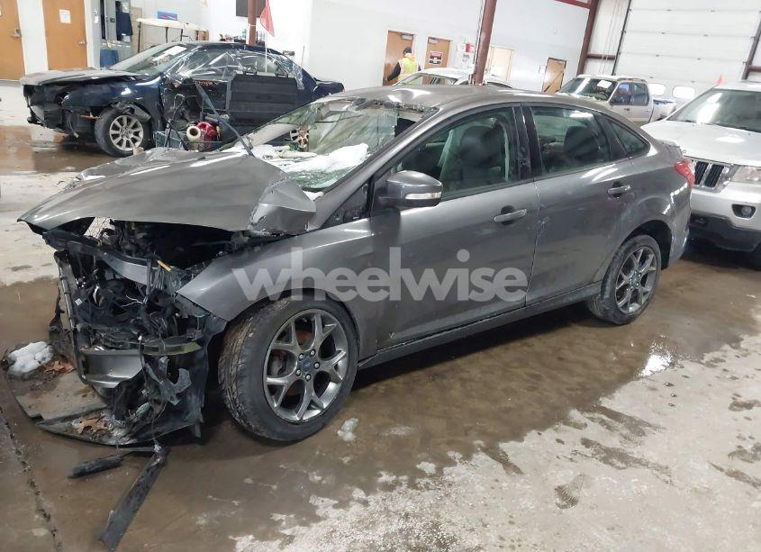 Photo 2 of 2013 Ford Focus SE (VIN 1FADP3F21DL117538)