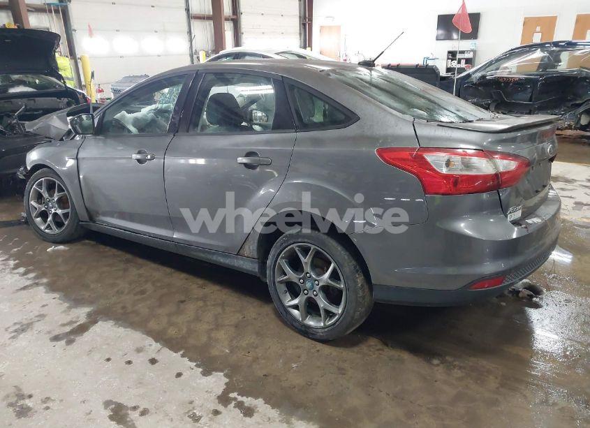 Photo 3 of 2013 Ford Focus SE (VIN 1FADP3F21DL117538)
