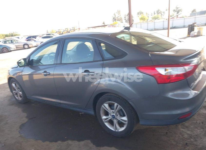 Photo 14 of 2013 Ford Focus SE (VIN 1FADP3F21DL132248)