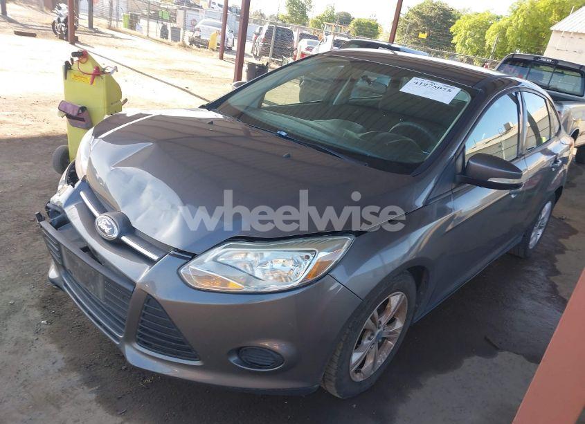 Photo 2 of 2013 Ford Focus SE (VIN 1FADP3F21DL132248)