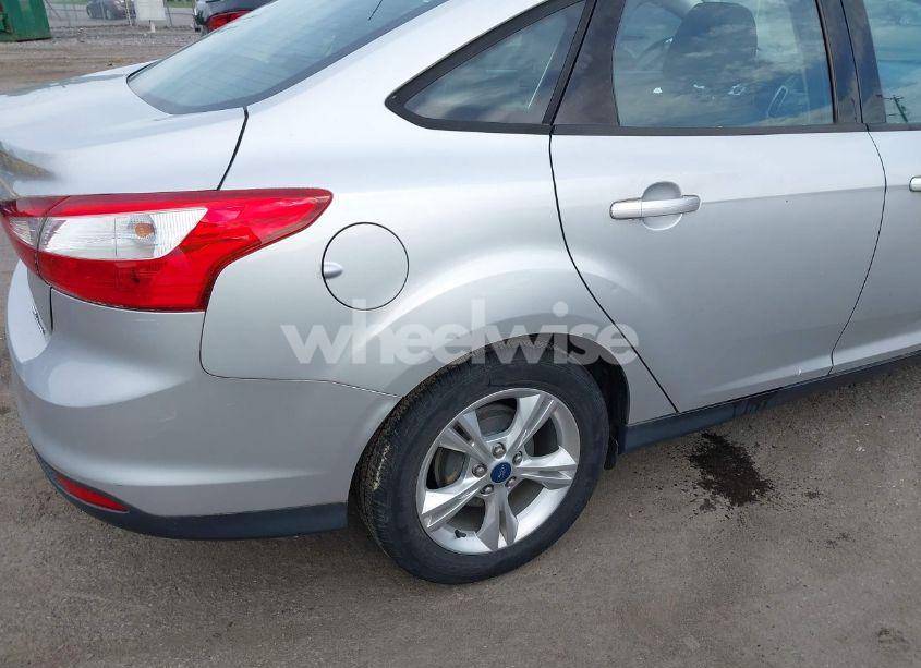 Photo 6 of 2013 Ford Focus SE (VIN 1FADP3F21DL142200)