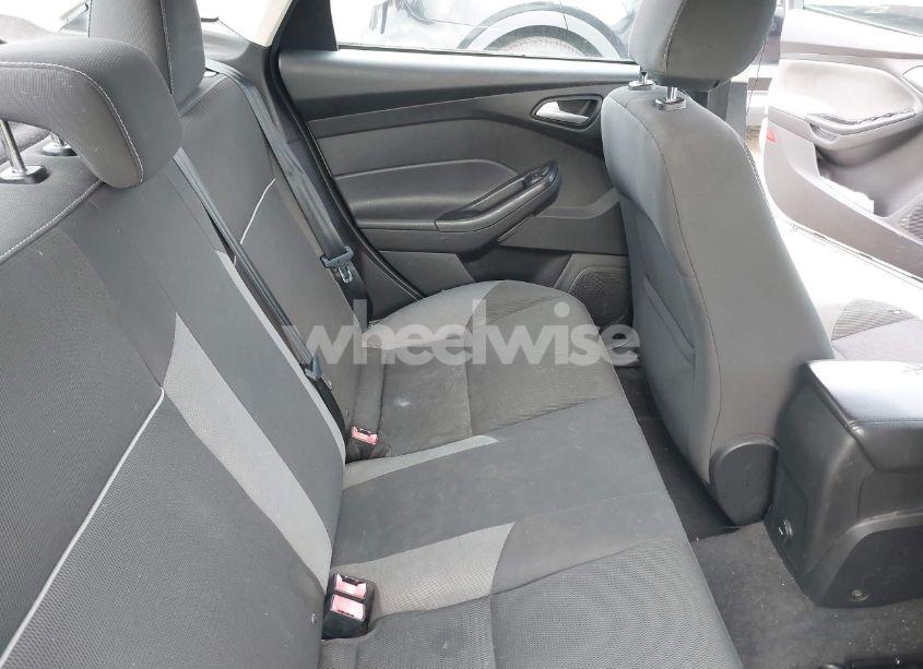 Photo 8 of 2013 Ford Focus SE (VIN 1FADP3F21DL142200)