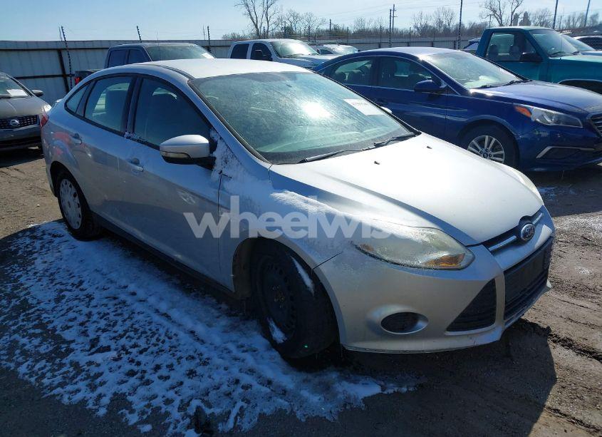 2013 Ford Focus SE (VIN 1FADP3F21DL157991) main photo