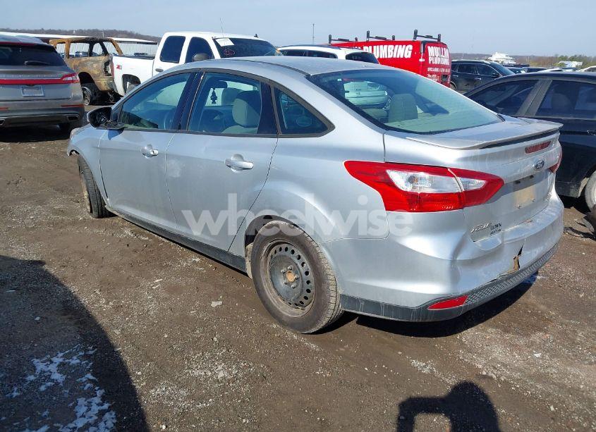 Photo 3 of 2013 Ford Focus SE (VIN 1FADP3F21DL157991)