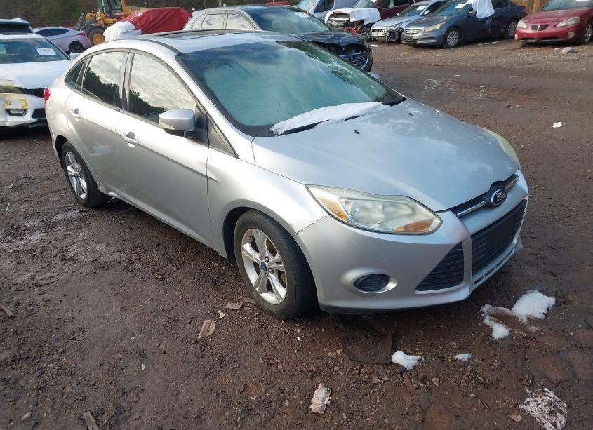 2013 Ford Focus SE (VIN 1FADP3F21DL178467) main photo