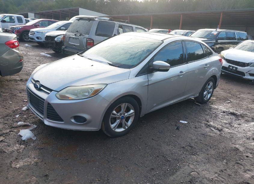 Photo 2 of 2013 Ford Focus SE (VIN 1FADP3F21DL178467)