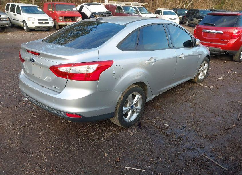 Photo 4 of 2013 Ford Focus SE (VIN 1FADP3F21DL178467)