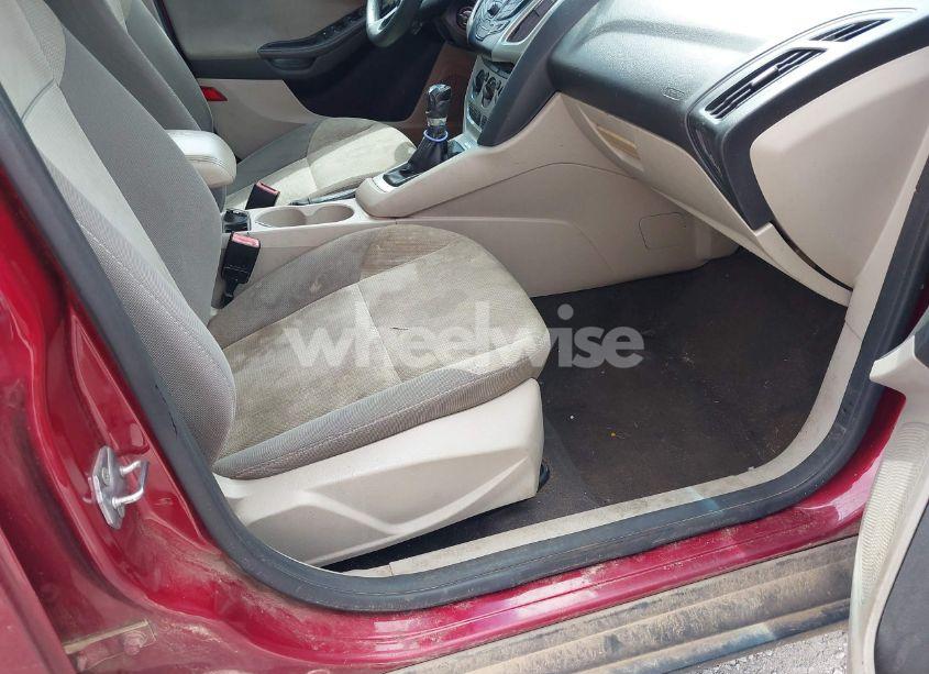 Photo 5 of 2013 Ford Focus SE (VIN 1FADP3F21DL181353)