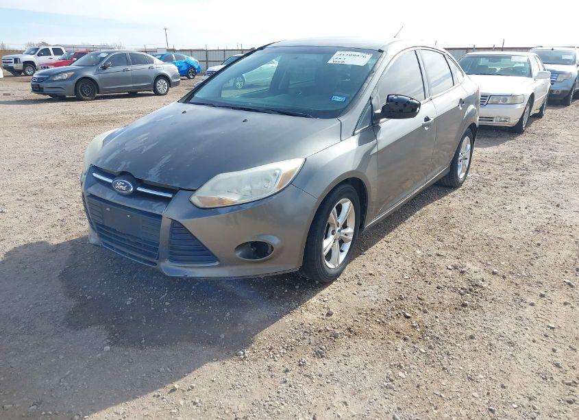 Photo 2 of 2013 Ford Focus SE (VIN 1FADP3F21DL190389)
