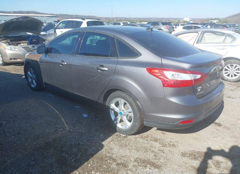 Photo 3 of 2013 Ford Focus SE (VIN 1FADP3F21DL196631)