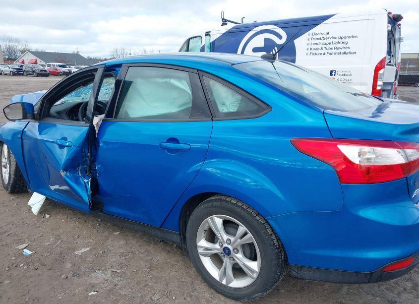 Photo 14 of 2013 Ford Focus SE (VIN 1FADP3F21DL208664)