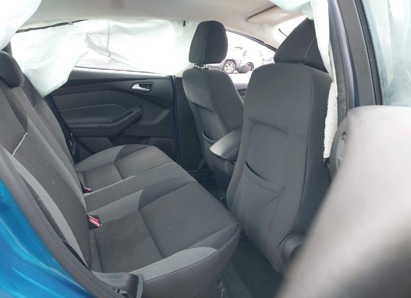 Photo 8 of 2013 Ford Focus SE (VIN 1FADP3F21DL208664)