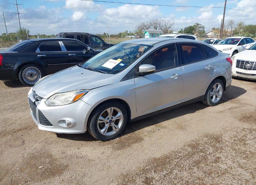 Photo 2 of 2013 Ford Focus SE (VIN 1FADP3F21DL220278)