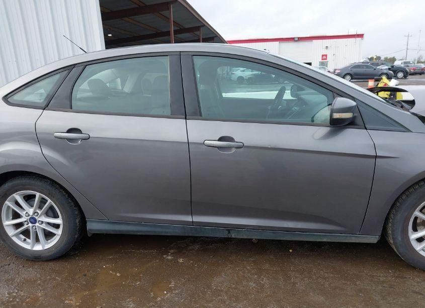 Photo 13 of 2013 Ford Focus SE (VIN 1FADP3F21DL222788)