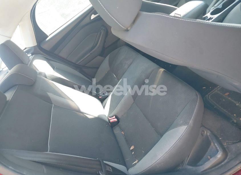 Photo 8 of 2013 Ford Focus SE (VIN 1FADP3F21DL229871)