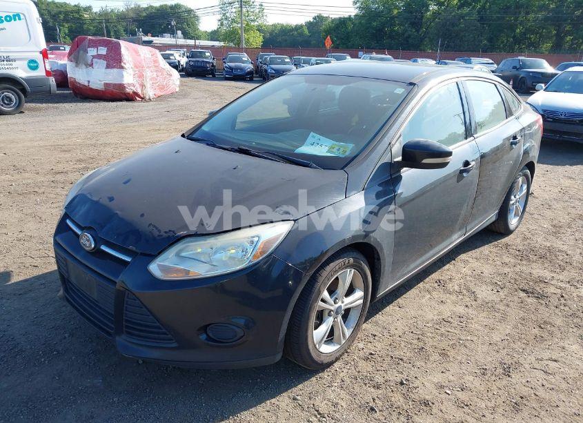 Photo 12 of 2013 Ford Focus SE (VIN 1FADP3F21DL230177)