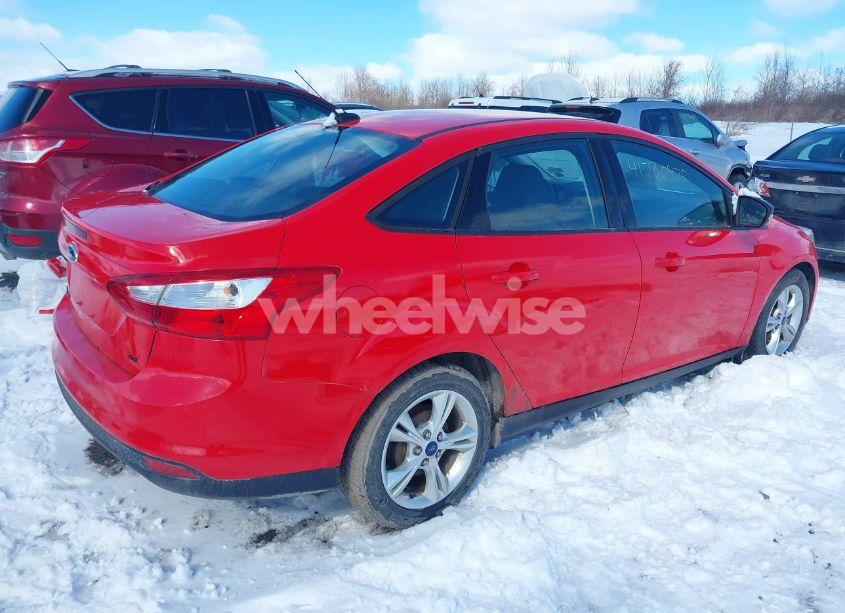 Photo 4 of 2013 Ford Focus SE (VIN 1FADP3F21DL232494)